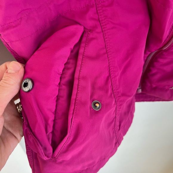 Eddie Bauer Travex Lightweight Vest - Picture 7 of 14